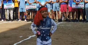 स्पोर्ट्स कार्यक्रम में नन्हे बच्चे मास्टर अखिल कुमार ने काला -काला कोट पर डांस कर कार्यक्रम का बांधा समां।